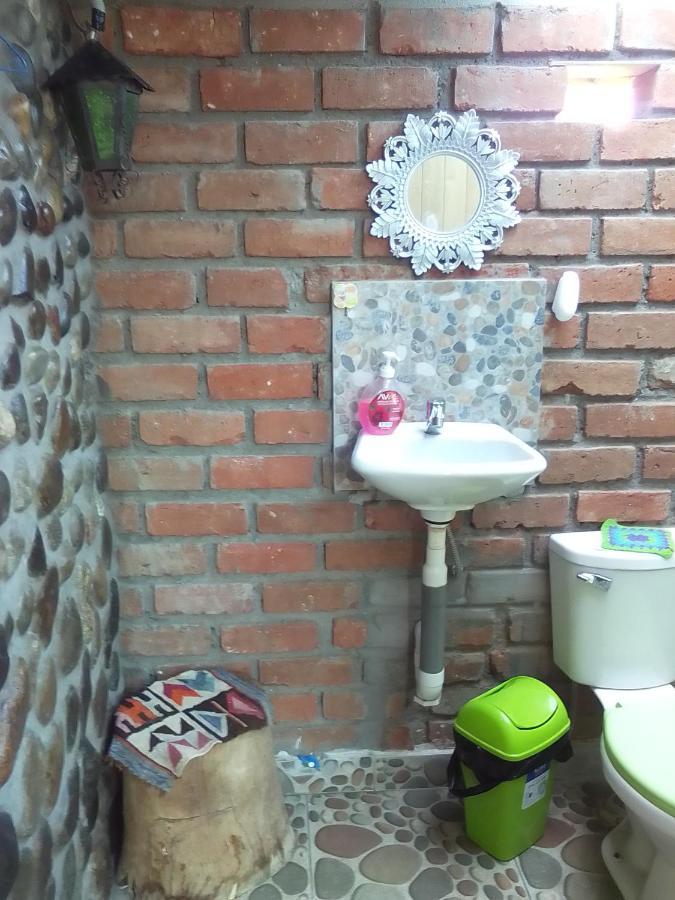 Tony'S House Eco Hostel Уарас Екстер'єр фото